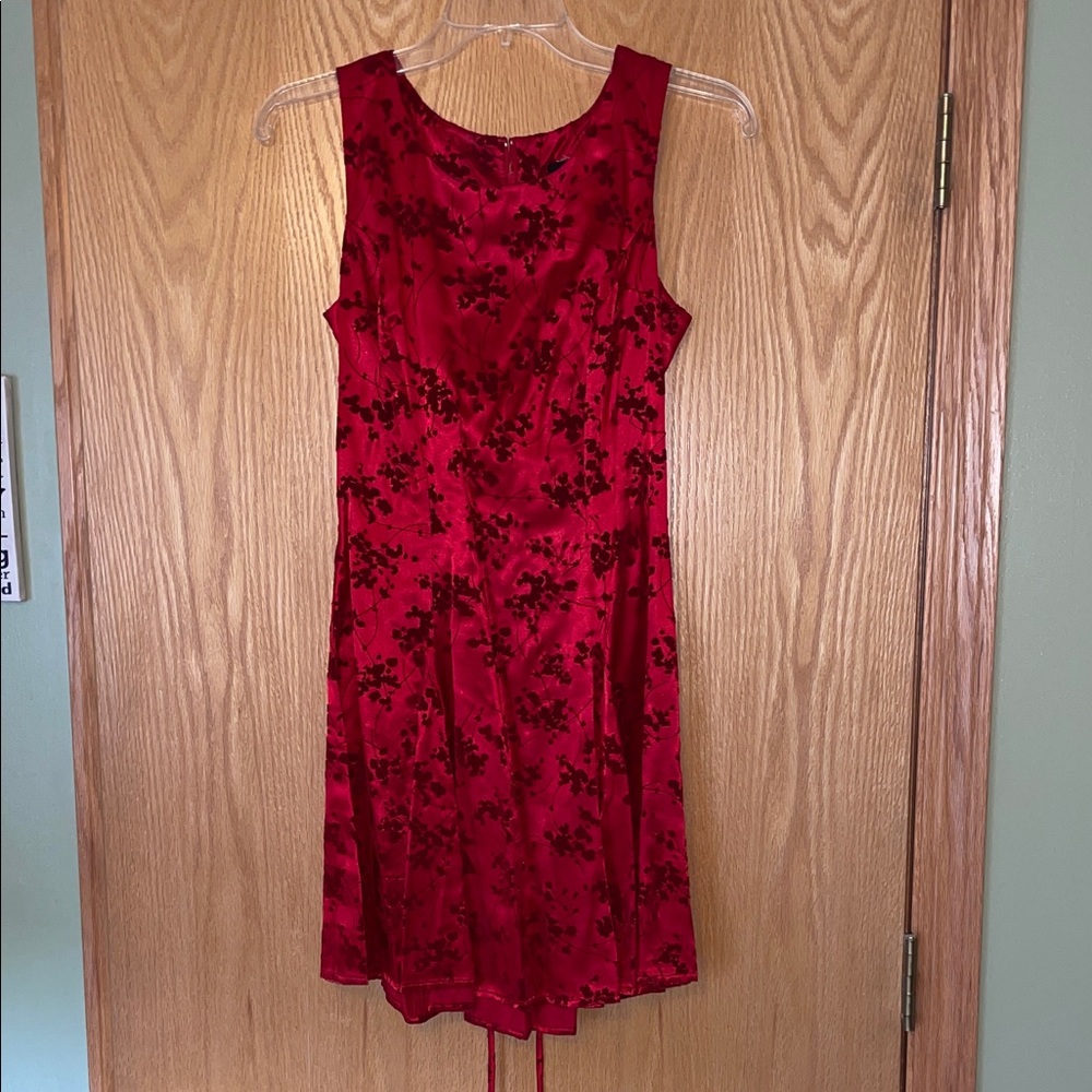 Chic Red Floral Mini Dress